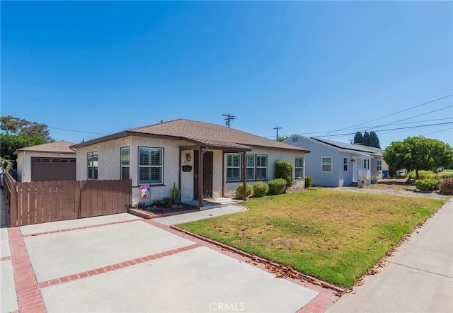 2605 Robinson St, Redondo Beach, CA 90278 - view of front facade featuring stucco siding and driveway