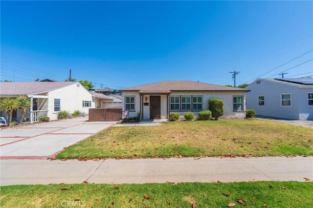 2605 Robinson St, Redondo Beach, CA 90278 - view of front facade with stucco siding and driveway