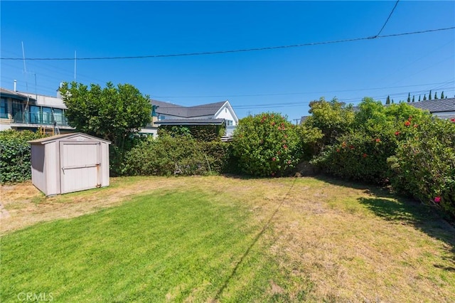 2605 Robinson St, Redondo Beach, CA 90278 - view of green lawn featuring a storage unit