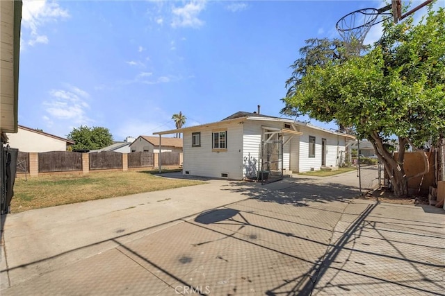 505 W Glendon Way, San Gabriel, CA 91776 - back of property with a patio and crawl space