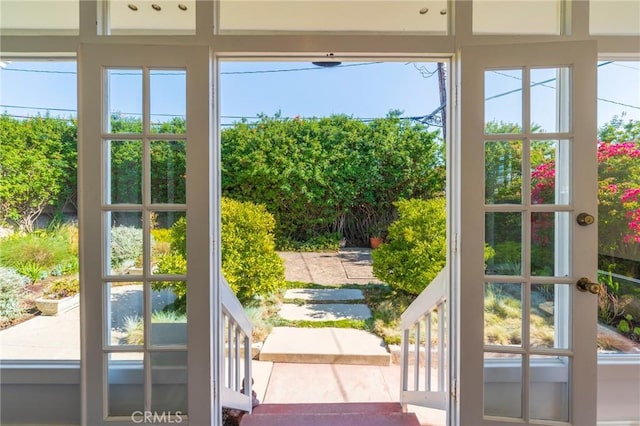 426 Via La Selva, Redondo Beach, CA 90277 - entryway featuring plenty of natural light