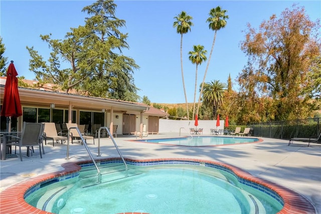 662 Via Zapata, Riverside, CA 92507 - community pool featuring a patio