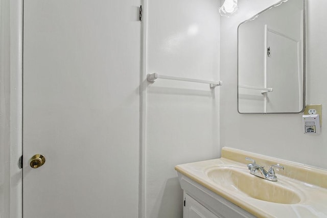 14202 Del Amo Ave, Tustin, CA 92780 - bathroom featuring vanity