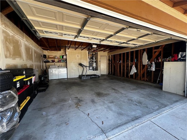 4214 Harrison St, Riverside, CA 92503 - garage featuring independent washer and dryer