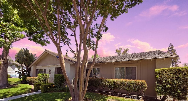 2007 W W Wind, Santa Ana, CA 92704 - ranch-style house featuring a lawn