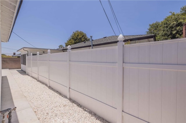 12108 Dunrobin Ave, Downey, CA 90242 - view of yard