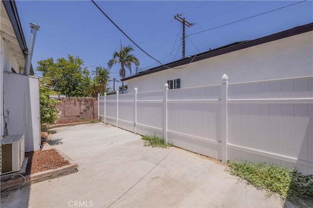 12108 Dunrobin Ave, Downey, CA 90242 - view of patio / terrace