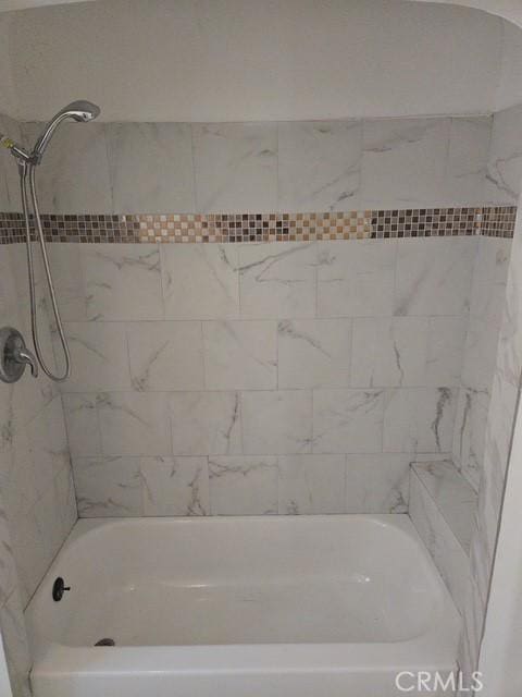 2467 California St, Huntington Park, CA 90255 - full bath featuring shower / tub combination