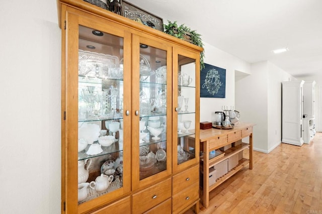 3432 Mount Ariane Dr, San Diego, CA 92111 - entryway featuring light wood finished floors and baseboards