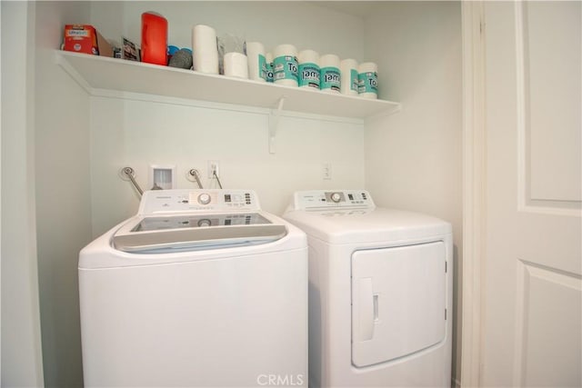 29392 Tourmaline Way, Winchester, CA 92596 - laundry room with independent washer and dryer