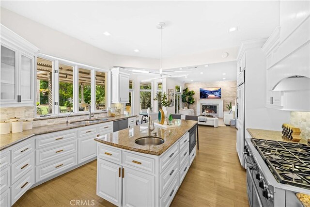 8125 E Oxley Ct, Anaheim Hills, CA 92808 - photo 13
