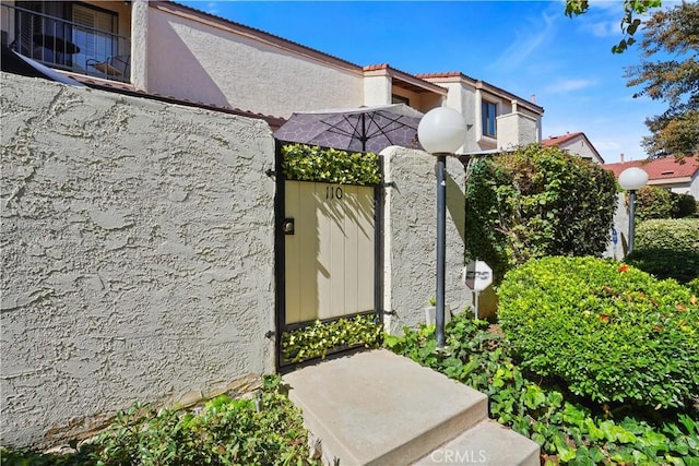 18230 Oxnard St Unit 110, Tarzana, CA 91356 - view of gate