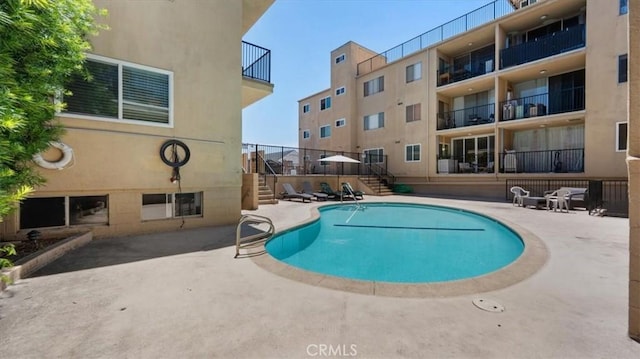 1115 Cordova St Unit 207, Pasadena, CA 91106 - community pool featuring stairway and a patio