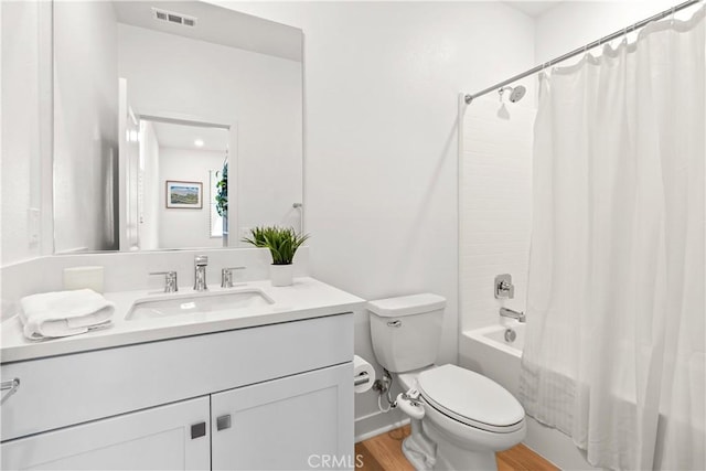 90 Harness Way, Rancho Mission Viejo, CA 92694 - full bath featuring vanity, shower / bath combination with curtain, and wood finished floors