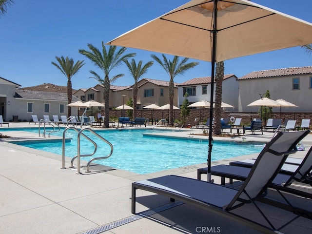 29425 Bovenzi Way, Winchester, CA 92596 - community pool with a patio and a residential view
