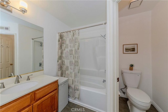 15034 Ocaso Ave, La Mirada, CA 90638 - full bathroom featuring vanity and shower / bath combo with shower curtain