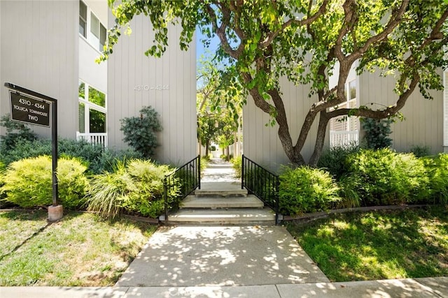 4320 W Kling St Unit 27, Burbank, CA 91505 - property entrance