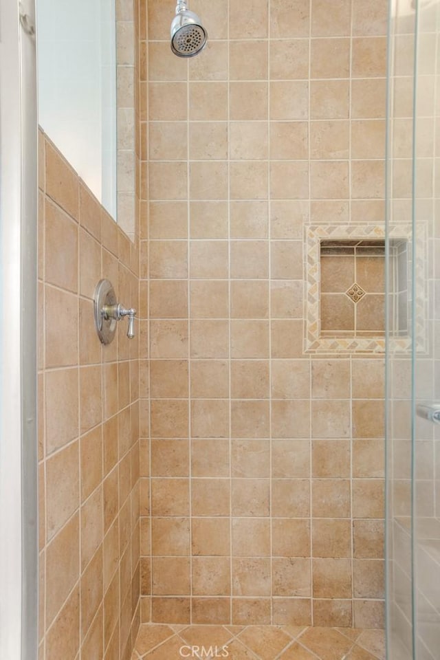 4320 W Kling St Unit 27, Burbank, CA 91505 - bathroom featuring a stall shower