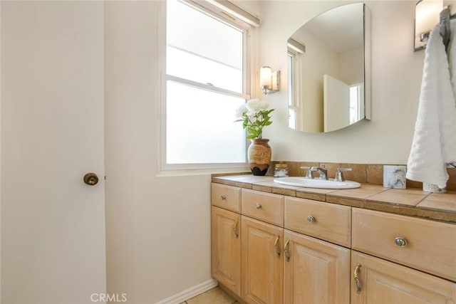 4320 W Kling St Unit 27, Burbank, CA 91505 - bathroom featuring vanity