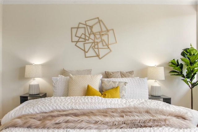 4320 W Kling St Unit 27, Burbank, CA 91505 - bedroom with crown molding