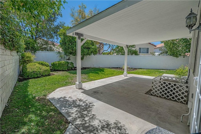 25868 Hammet Cir, Stevenson Ranch, CA 91381 - fenced backyard featuring a patio