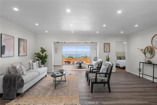 5527 Elmbank Rd, Rancho Palos Verdes, CA 90275 - living area with wood finished floors and recessed lighting