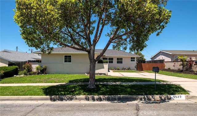 5527 Elmbank Rd, Rancho Palos Verdes, CA 90275 - view of single story home