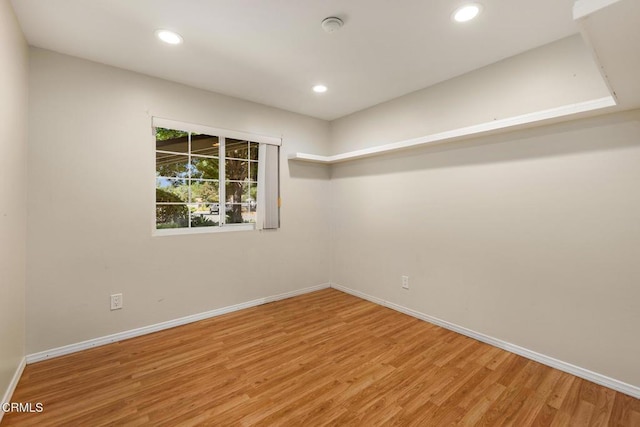 1104 Mariano Dr, Ojai, CA 93023 - empty room featuring wood finished floors, recessed lighting, and a smoke detector
