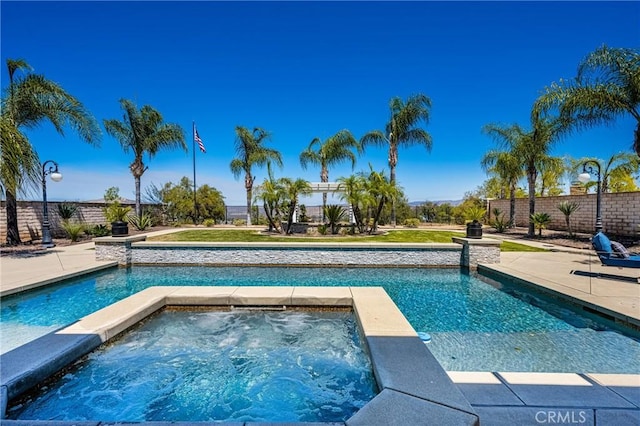 3959 Paseo Ln, Cresta, Corona, CA 92881 - view of swimming pool featuring an in-ground hot tub and a patio area