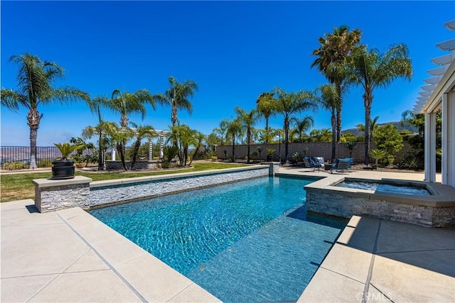 3959 Paseo Ln, Cresta, Corona, CA 92881 - view of pool featuring a fenced backyard, a patio, and an in-ground hot tub