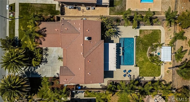 3959 Paseo Ln, Cresta, Corona, CA 92881 - view of subject property with a pool