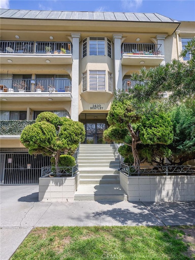 1410 S Bentley Ave Unit 103, Westwood Century City, CA 90025 - photo 2