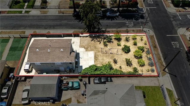 711 E 118th St, Los Angeles, CA 90059 - aerial overview of property's location featuring property boundaries highlighted