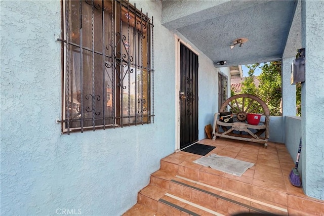 2734 S Redondo Blvd, Los Angeles, CA 90016 - doorway to property with stucco siding