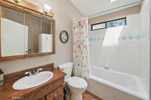 2229 Birchwood Way, Pine Mountain Club, CA 93222 - bathroom with vanity and shower / bath combo with shower curtain