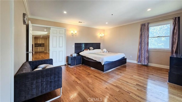 1018 Palm Ave, San Gabriel, CA 91776 - bedroom featuring light wood-style flooring, ornamental molding, and recessed lighting