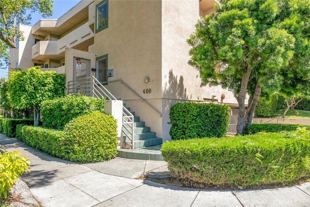 400 N 6th St Unit 202, Burbank, CA 91501 - view of building exterior featuring stairs
