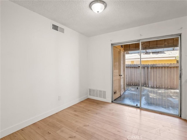 3725 N Fruit Ave Unit B, Fresno, CA 93705 - photo 14