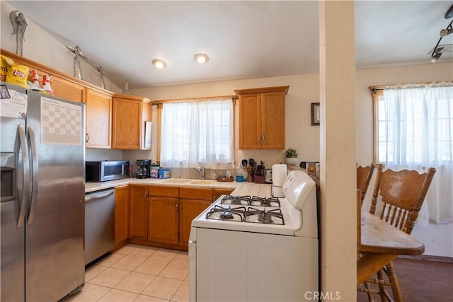 209 W Meadow Ln, Big Bear City, CA 92314 - photo 8