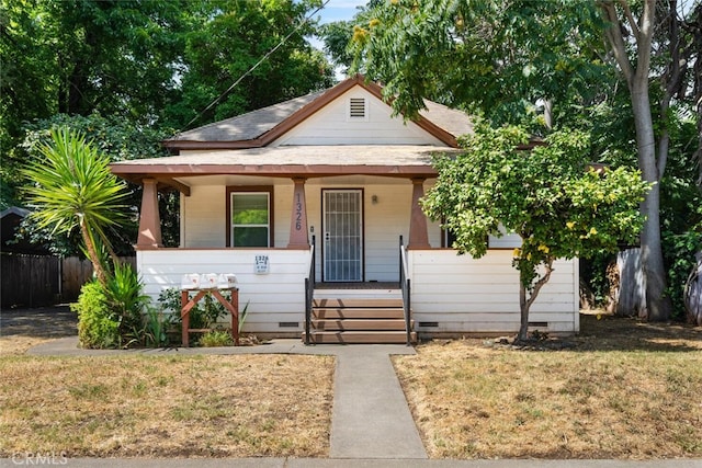 1326 Mulberry St, Chico, CA 95928 - bungalow-style home featuring crawl space and a porch