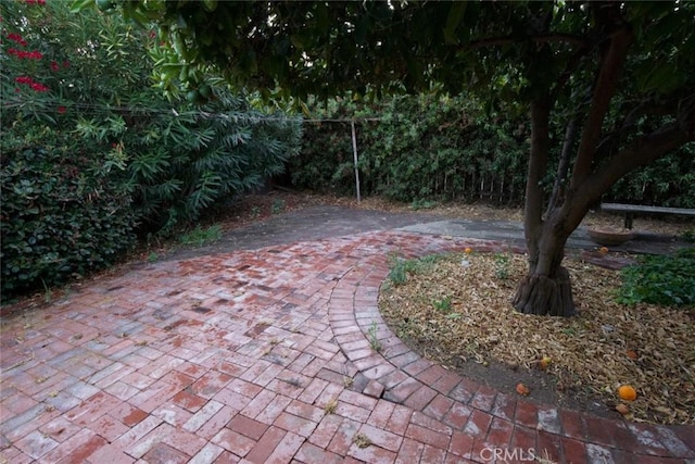 937 E 6th St, Madera, CA 93638 - view of patio / terrace