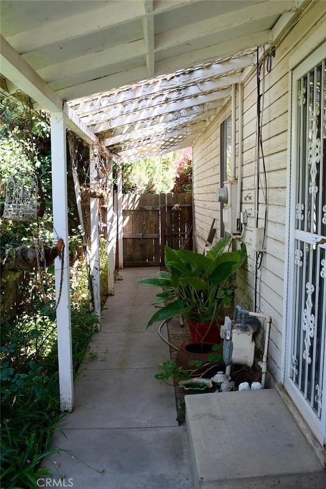 937 E 6th St, Madera, CA 93638 - view of patio / terrace