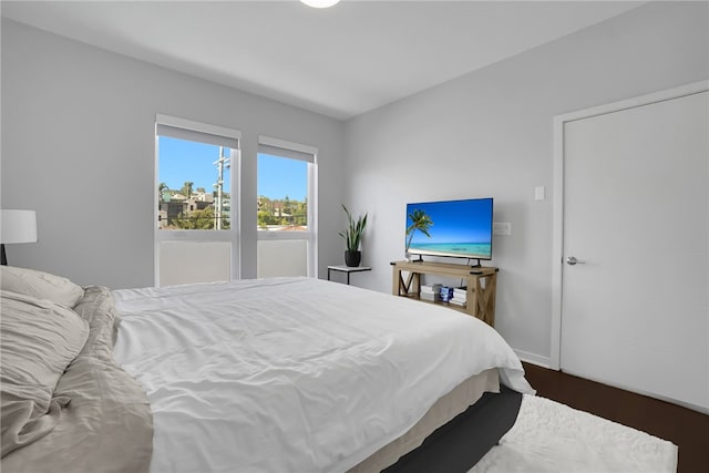 2930 Rowena Ave Unit 4, Los Angeles, CA 90039 - bedroom with dark wood finished floors and baseboards