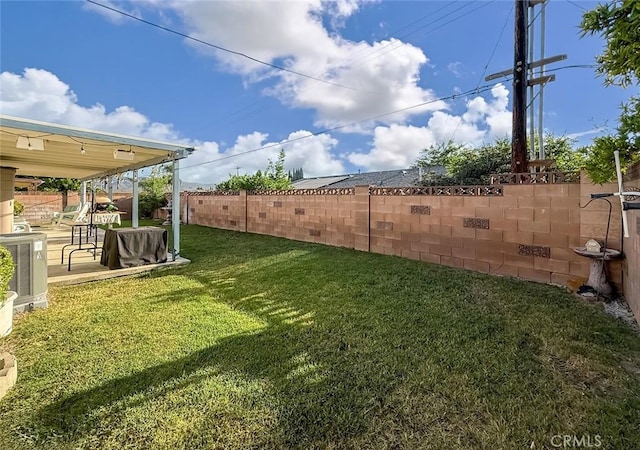 2191 Hilldale Ave, Simi Valley, CA 93063 - fenced backyard featuring a patio