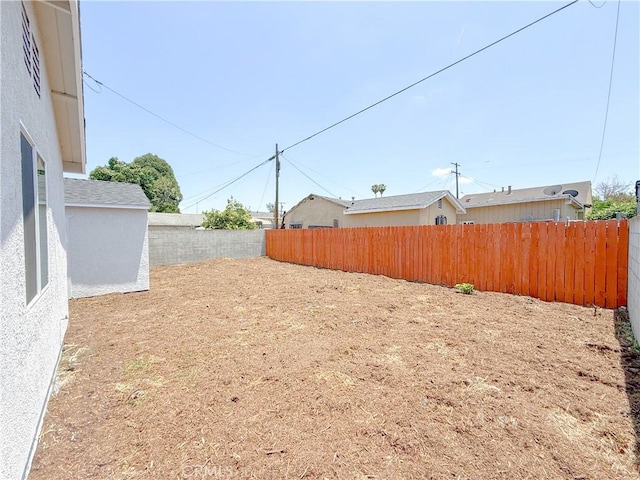842 W Palmer St, Compton, CA 90220 - view of fenced backyard