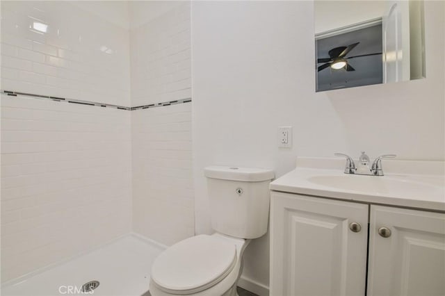 343 E 98th St, Los Angeles, CA 90003 - bathroom with vanity, a tile shower, and ceiling fan