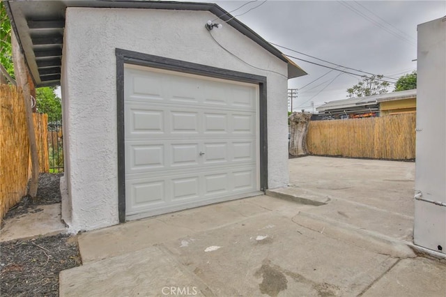 343 E 98th St, Los Angeles, CA 90003 - view of garage