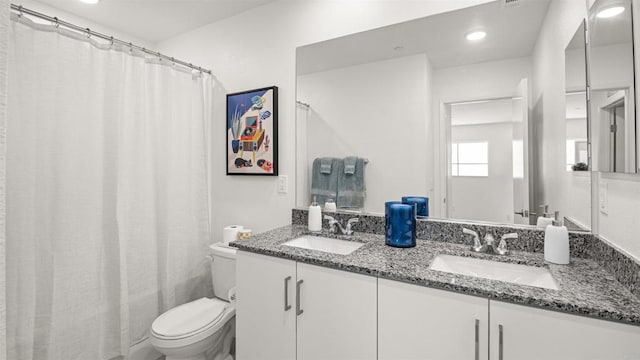 220 Perennial Pl, Fallbrook, CA 92028 - full bathroom with double vanity, curtained shower, and recessed lighting