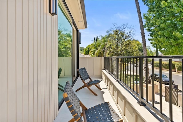 14738 Otsego St, Sherman Oaks, CA 91403 - view of balcony