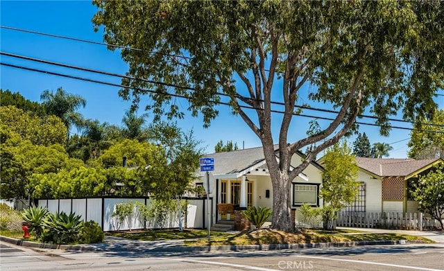 705 E Palm Ave, Orange, CA 92866 - view of front of home with a fenced front yard